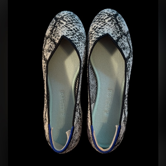 Rothy’s womens 8 black and white python snake print ballet flats - Picture 5 of 6